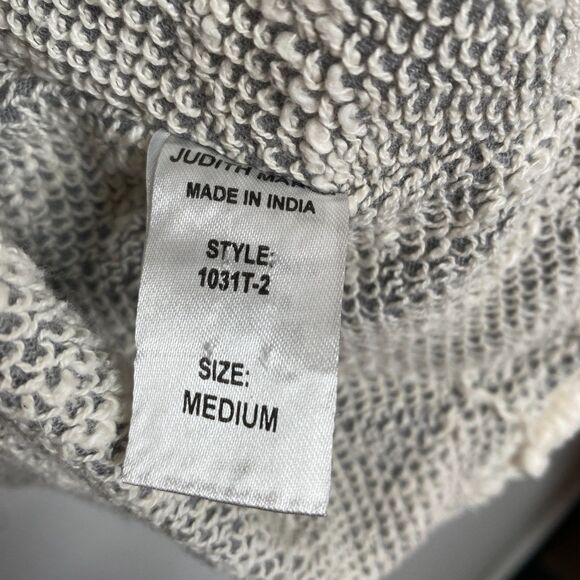 Judith March Poncho Blouse Fringe Trim Embroidered Tropical Birds Womens M - Picture 7 of 11